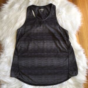Kirkland’s Women’s Workout Tank Size Medium